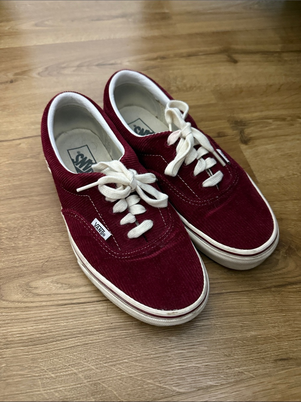 VANS Classic Corduroy Burgundy color Shoes 8.5 rare and unique